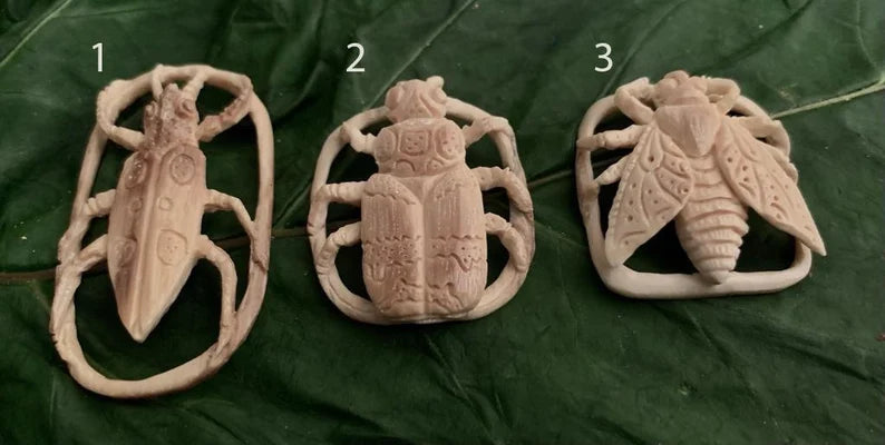 Insetti intagliati in mammut, 3 pz